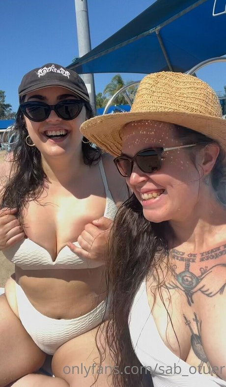 sab otuer sex model pic