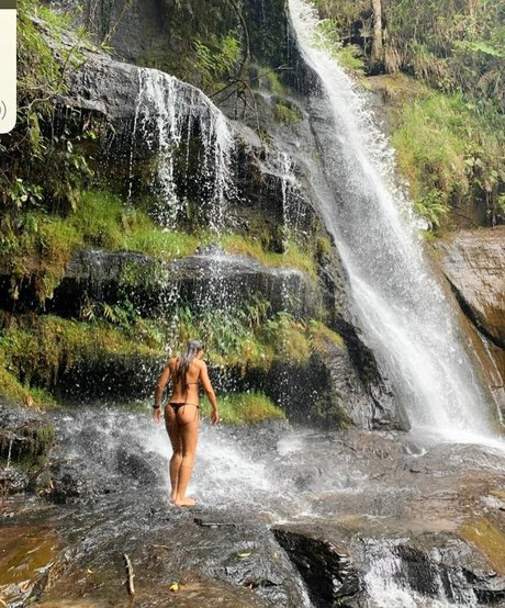 Amanda Ribas sexy pornstar photo