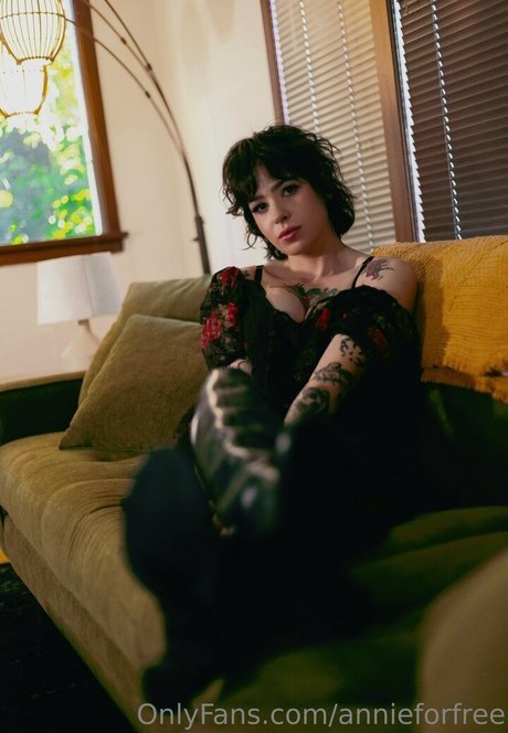 annieforfree best actress image