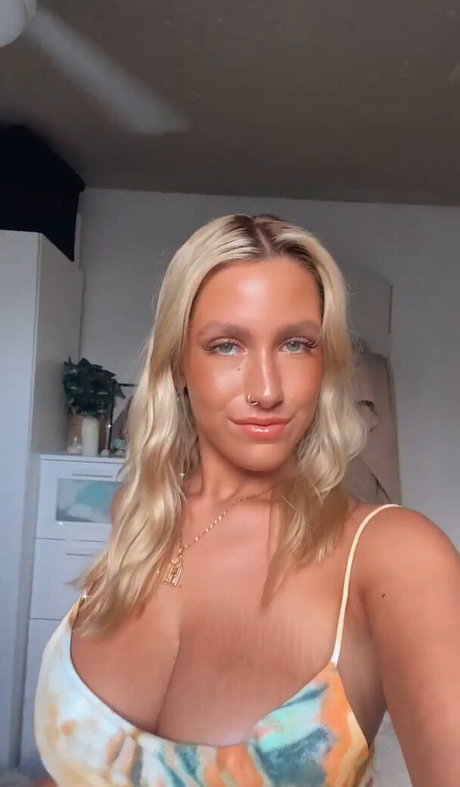 Ariel D model sex pics