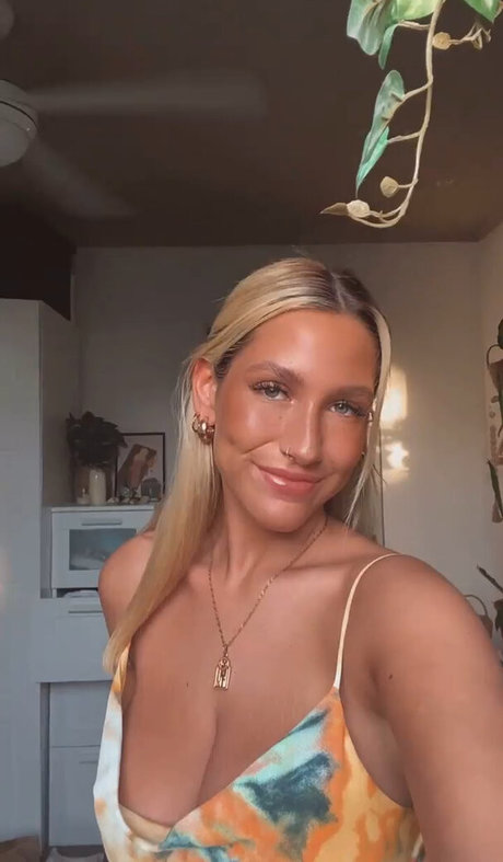 Ariel D nudes pornstar pic