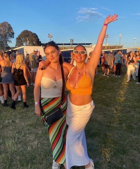 Ariel D pornstar photo