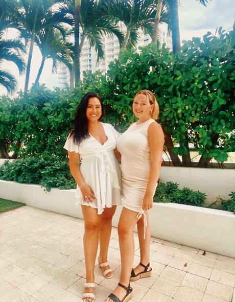 Olivia H nice pornstar gallery