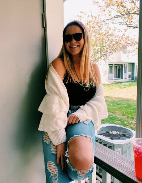 Olivia H model hd pictures