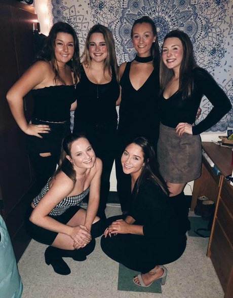 Olivia H erotic actress picture