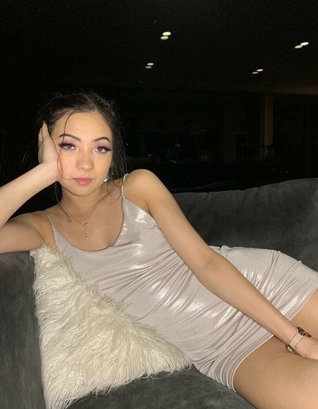 bbykangarou model erotic picture