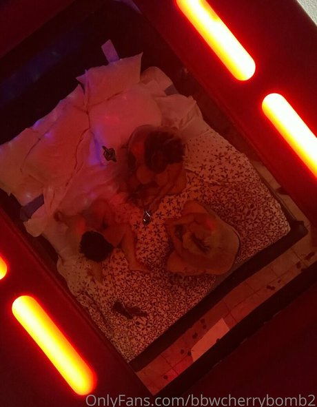 bbwcherrybomb2 pornstar high quality image