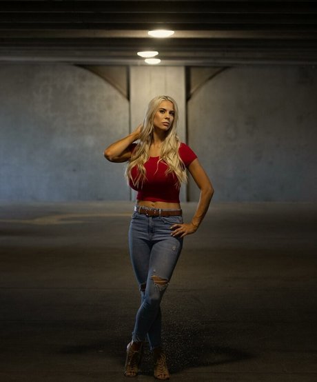 Katelyn Keplar model pretty img