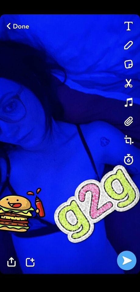 mackenziestith hot actress pictures