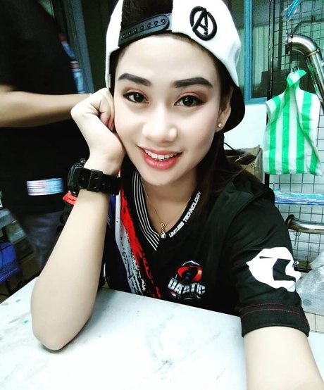 Saowalak Saifak pornstar beautiful photos