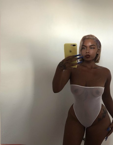 Polisavage star erotic image