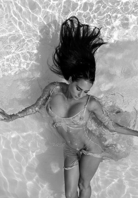 Magdalena Perlinska erotic model gallery