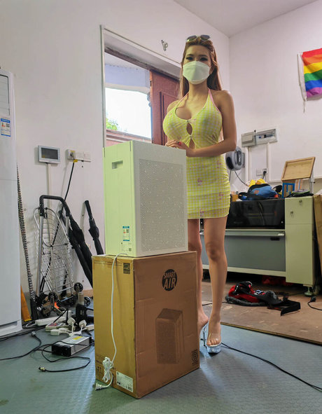 Naomi Wu adult star archive