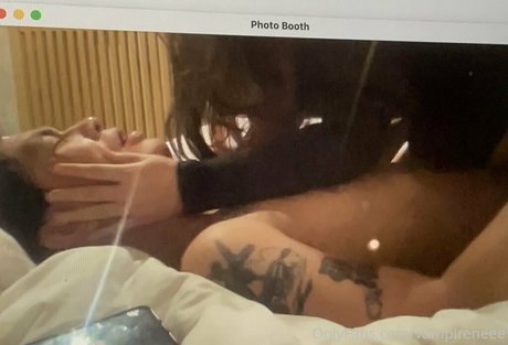vampireneee star pornographic images