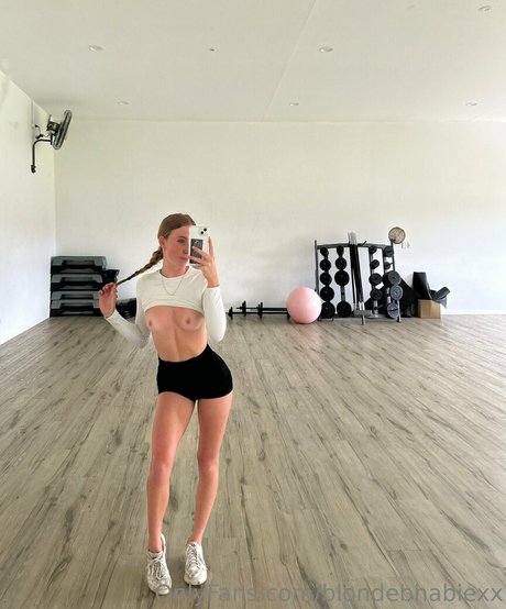 blondebhabiexx nudes pornstar pics