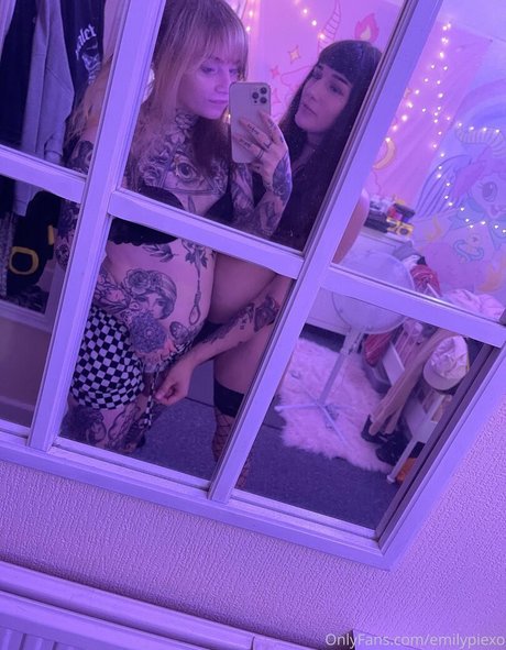 emilypiexo art star image