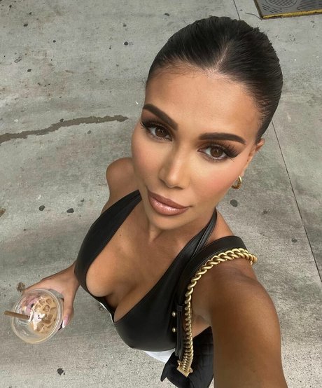 Isabel Raad model pornographic photo