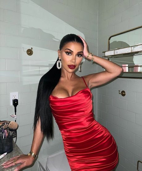 Isabel Raad exclusive star pictures