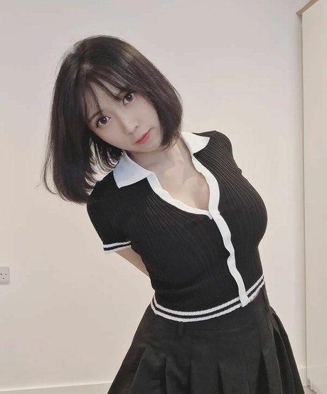 Erkleve model pornographic gallery