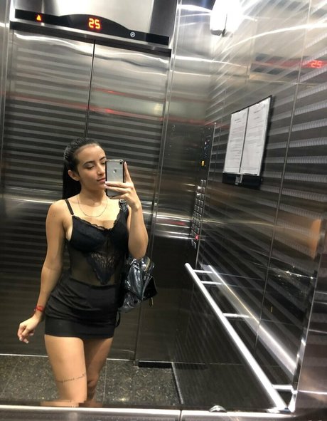 babygirlluna12 nude model photos