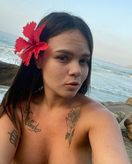 ofcafroditerj model image