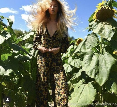 marinesings model high quality pictures