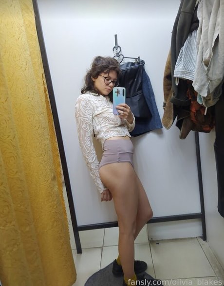 Olivia Blakes naked pornstar photos