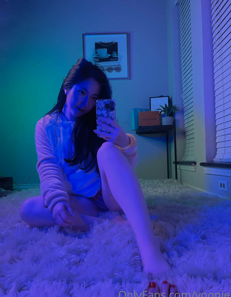 Yoonie hd model pictures