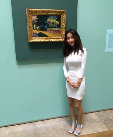 Yeonmi Park free star photos