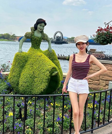 Yeonmi Park top star galleries