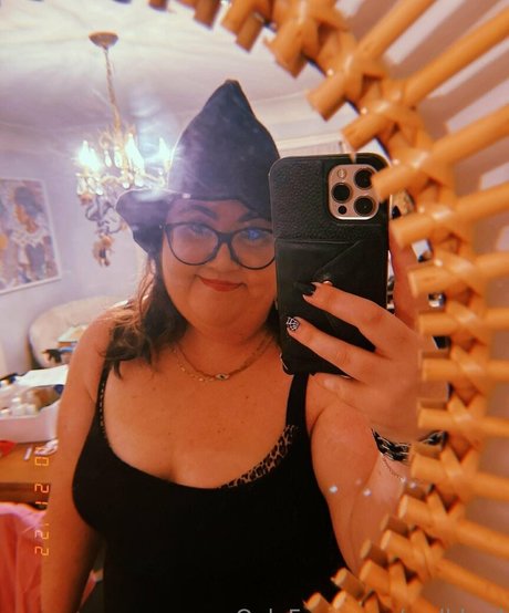 sadbbgrl naked actress pic