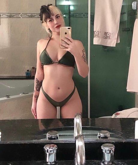 Isabella pizi nude pornstar image