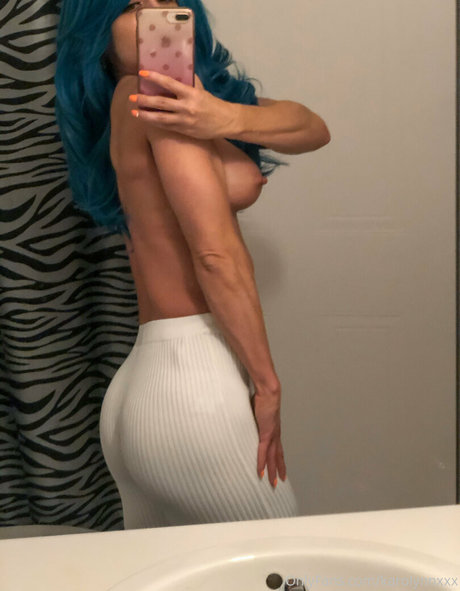 Karolynn D model exclusive image