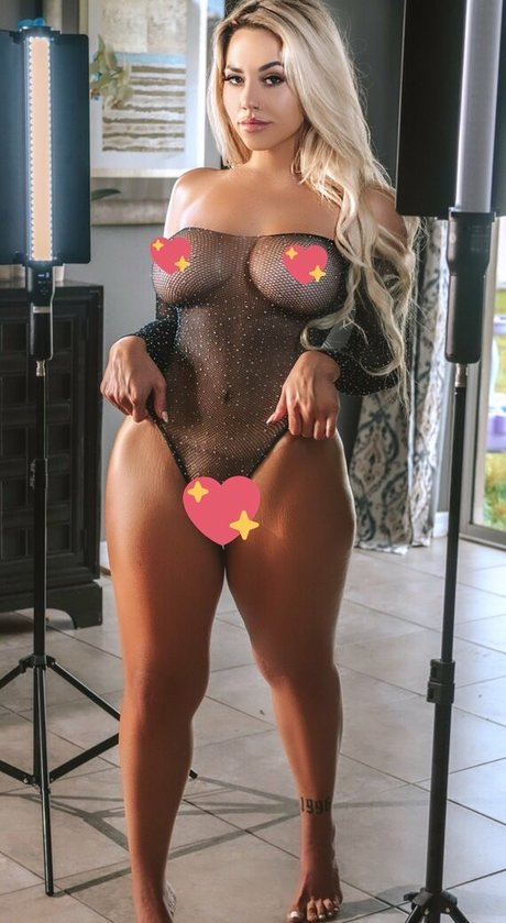 EliteMilk high quality pornstar image