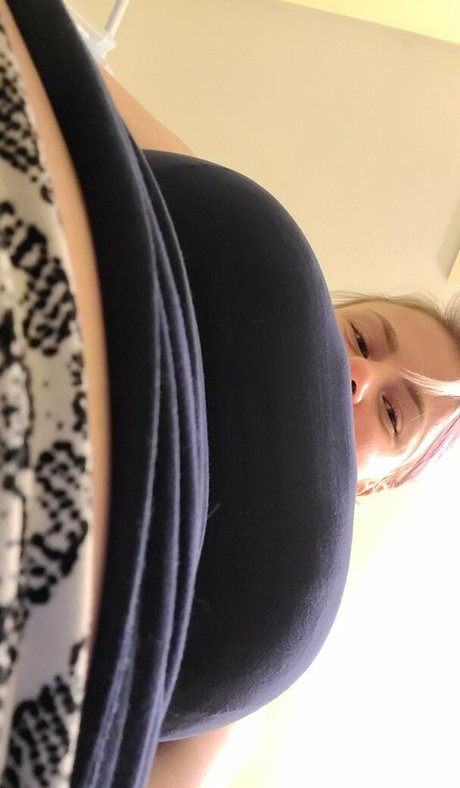 Asiri Ocean sex model gallery