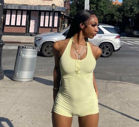 Lagloinski model free gallery