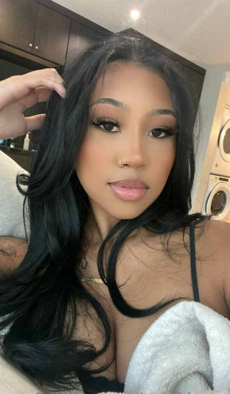 Wetchinaaa star erotic galleries