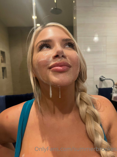 Summer Brookes erotic actress gallery