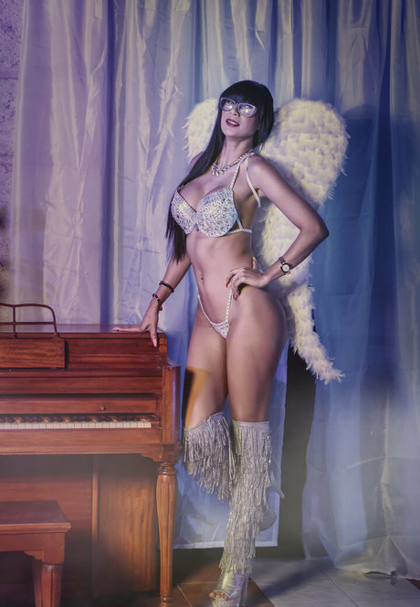 Mia Marin pornographic model pic