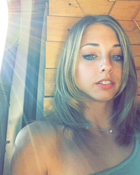 Katiedaisy exclusive pornstar pic