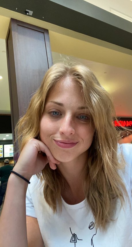 Katiedaisy free model image