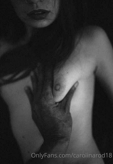 Carolina Rodrigues model hd images