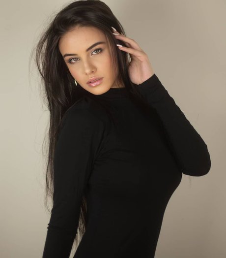 Alisa Amore pornstar xxx photos