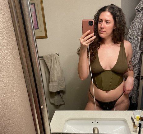 Nicole Quinn star nudes pictures