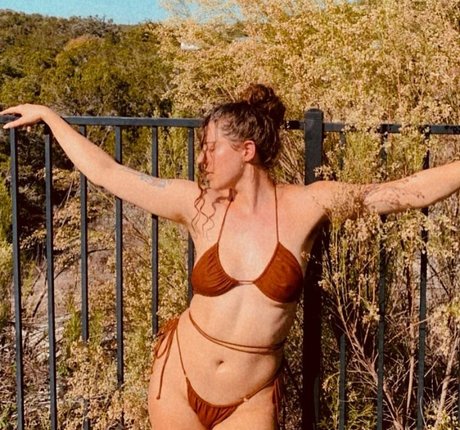 Nicole Quinn pornstar naked photos