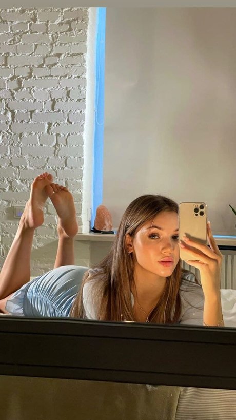 W bery pornstar naked images