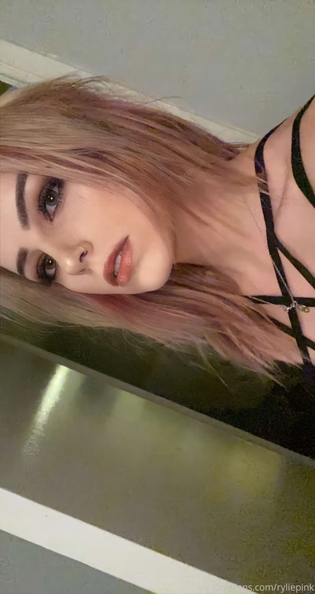 RileyPink beautiful pornstar pic