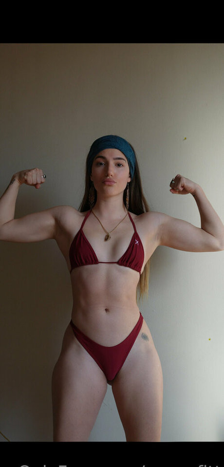 Sagey fit pretty star image