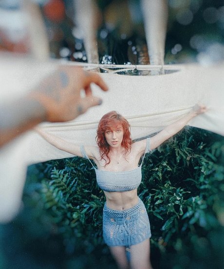 Ohrangutang model xxx galleries