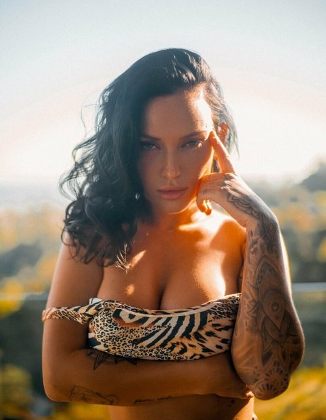 Ohrangutang exclusive star pics